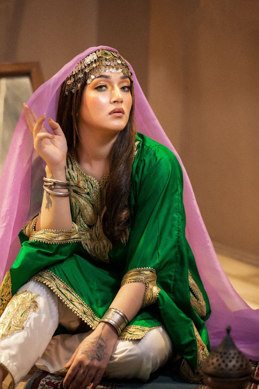 Green Tilla Embroidered Qurab Pheran Pants Organza Dupatta