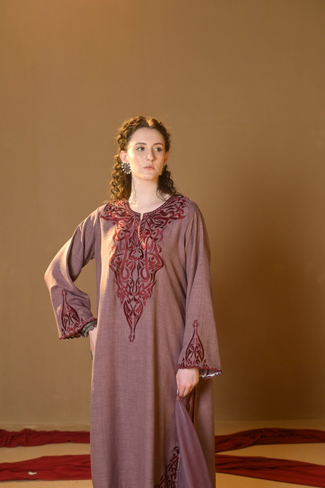 Harf Thread Embroidered Kurta Pant Organza Dupatta