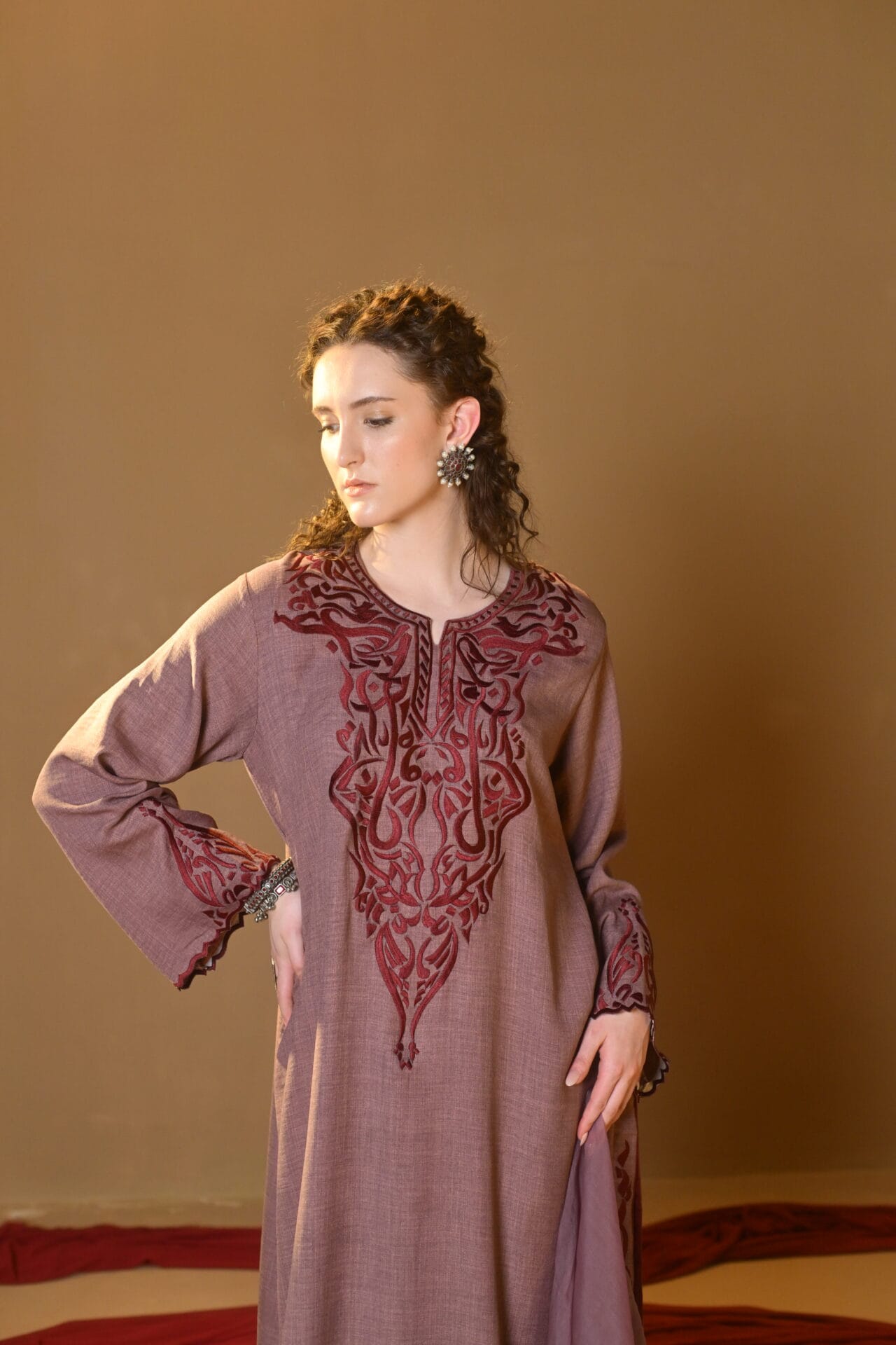 Harf Thread Embroidered Kurta Pant Organza Dupatta