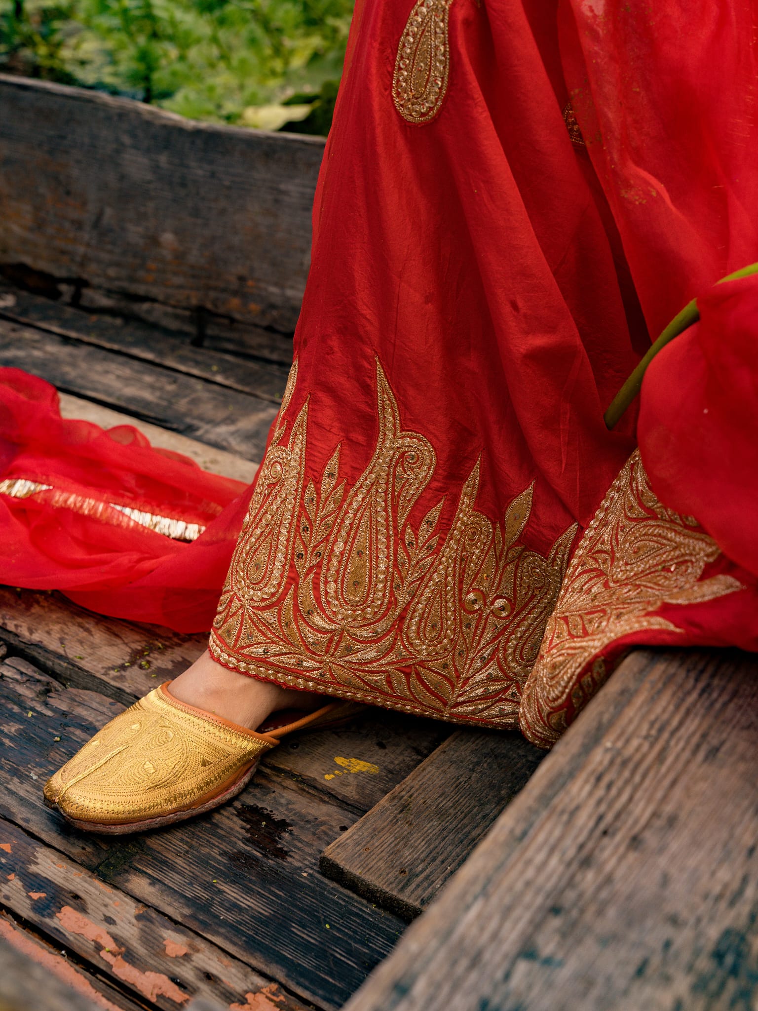 Red Tilla Embroidered Kameez Farshi Salwar Organza Dupatta