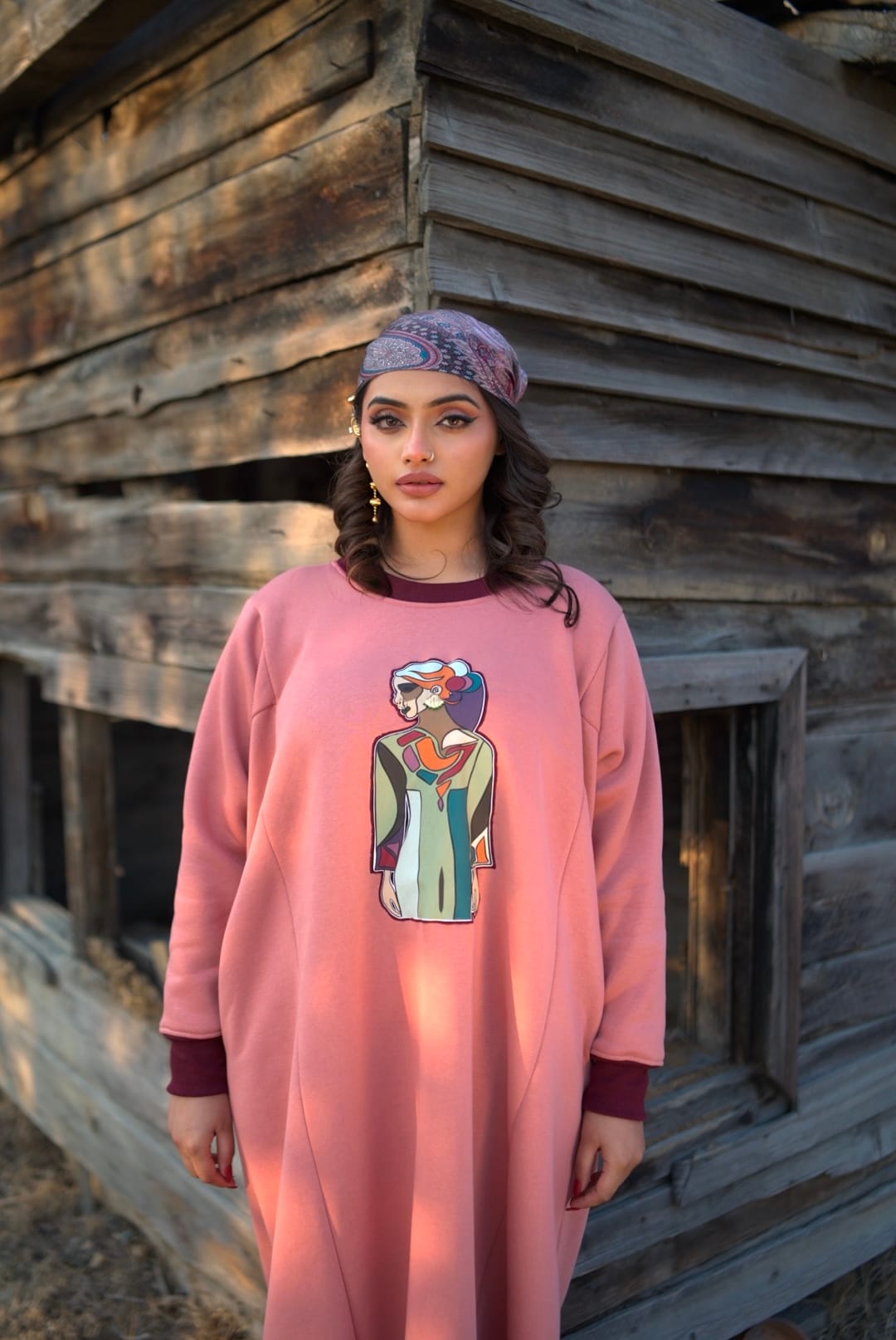 Khojje Mouj Graphic Printed Rose Pink Pheran And Pants