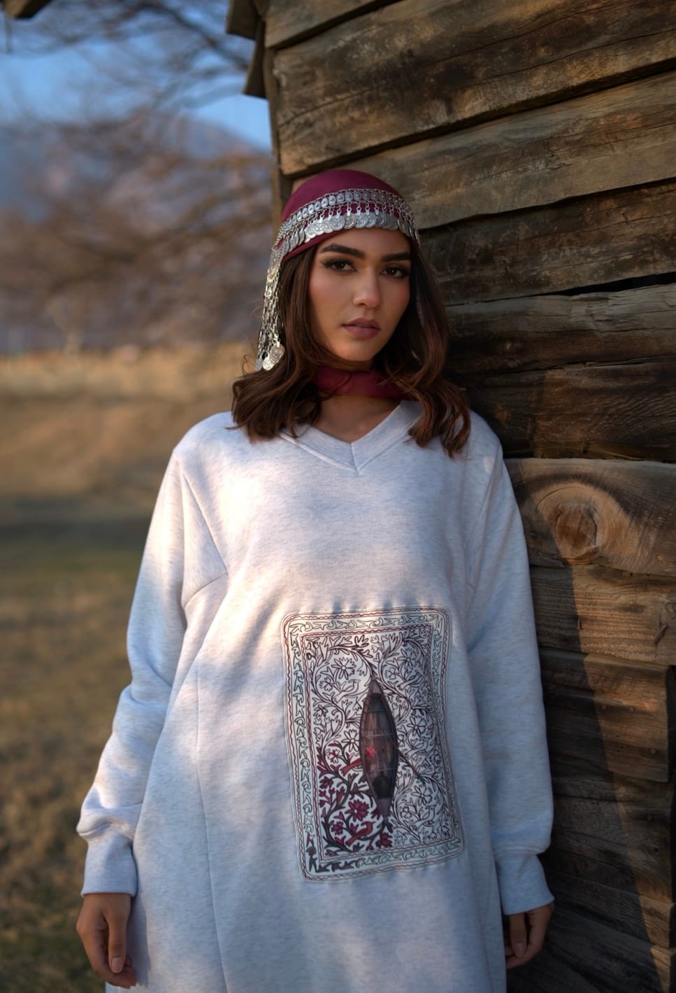 Namda Graphic Printed Grey Pheran And Pants