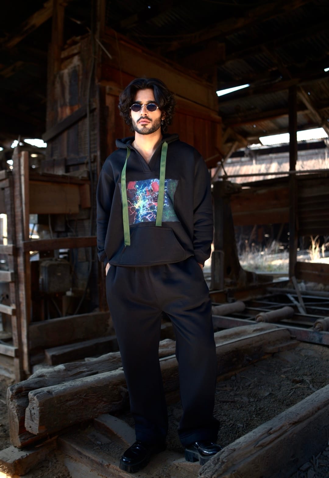 Srinagar Graphic Printed Black Hoodie And Pants