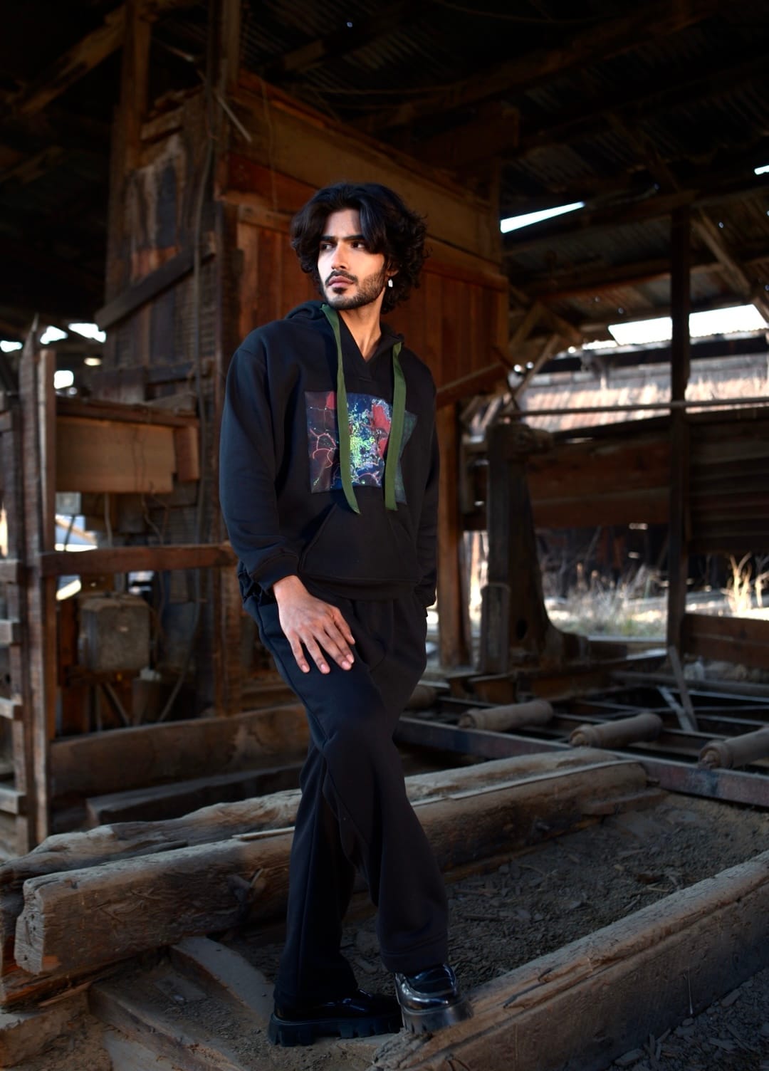Srinagar Graphic Printed Black Hoodie And Pants