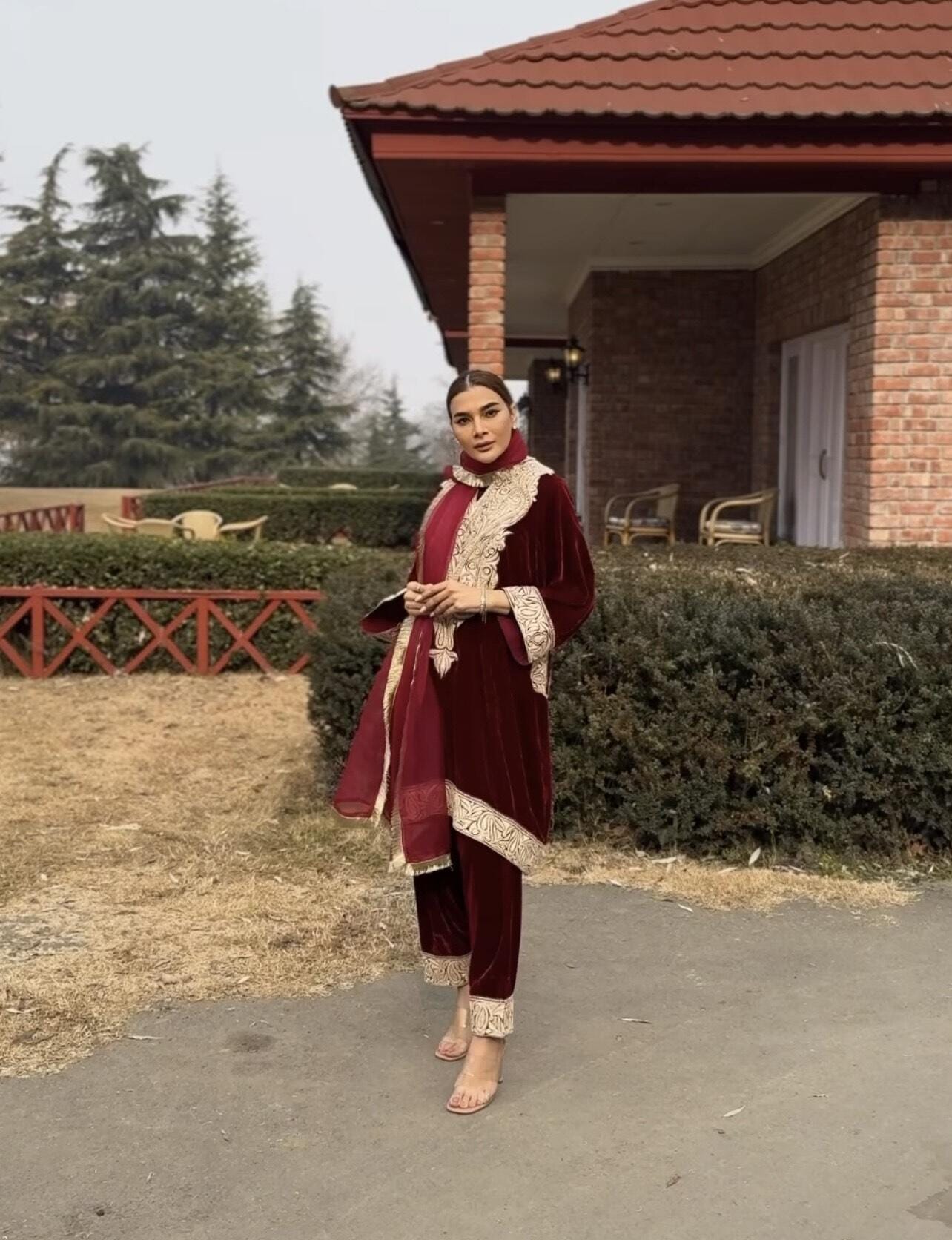 Maroon Tilla Embroidered Pheran Salwar Organza Dupatta