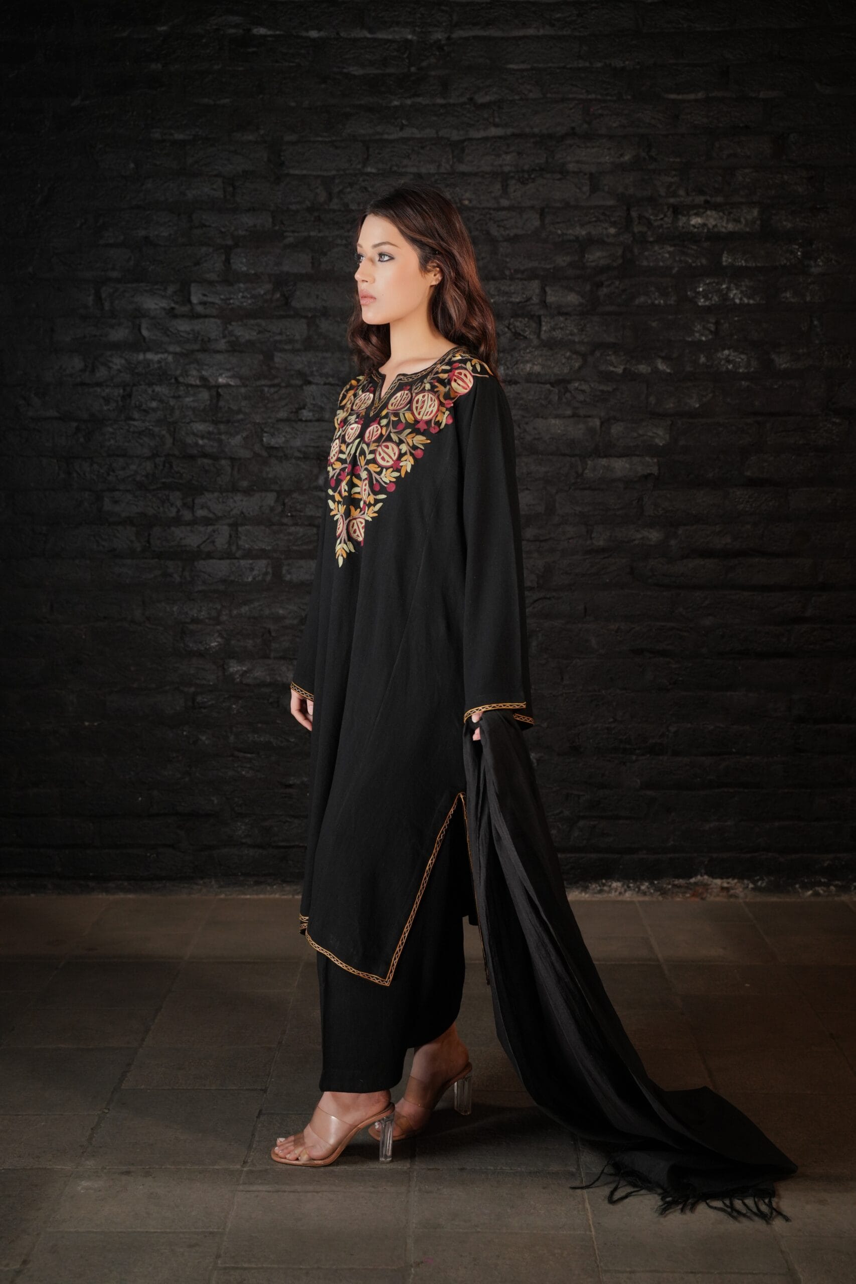 Black Ari Embroidered Pheran Salwar Dupatta
