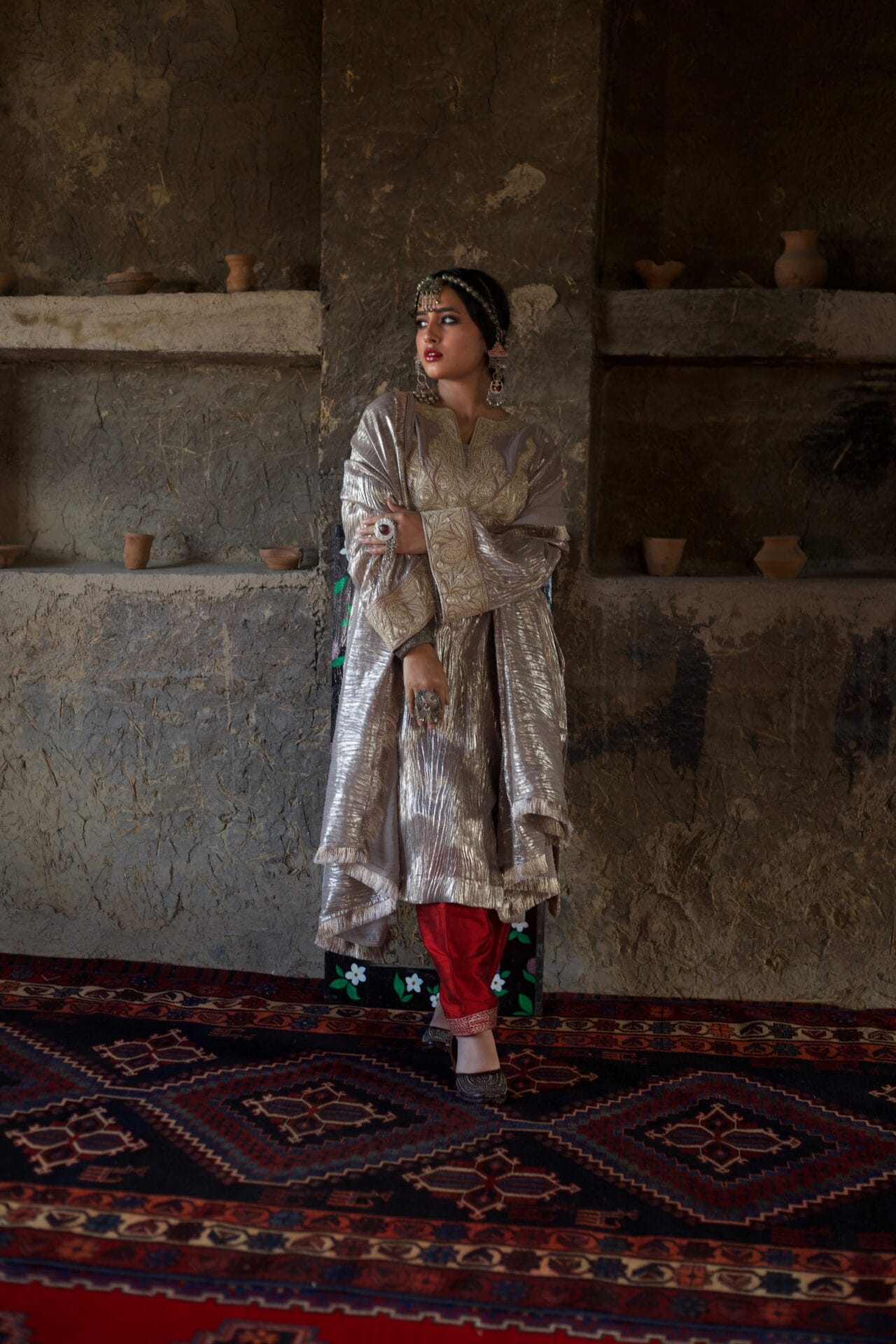 Mauve Shimmer Tilla Embroidered Pheran Salwar