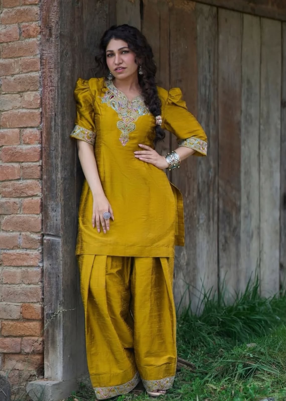 Tulsi Kumar in Lime Yellow Raw Silk Puff Sleeved Kurta Farshi Salwar