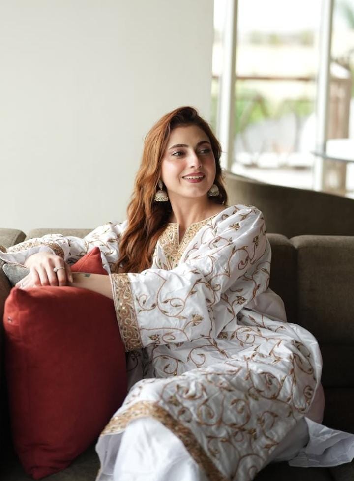 Farrhana Bhat in White Tilla Embroidered Pheran Salwar Organza Dupatta