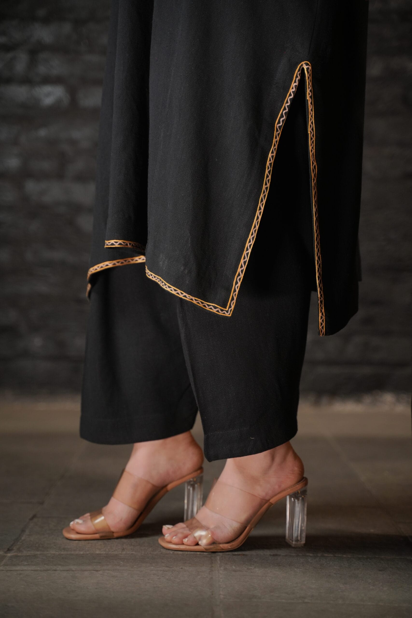 Black Ari Embroidered Pheran Salwar Dupatta