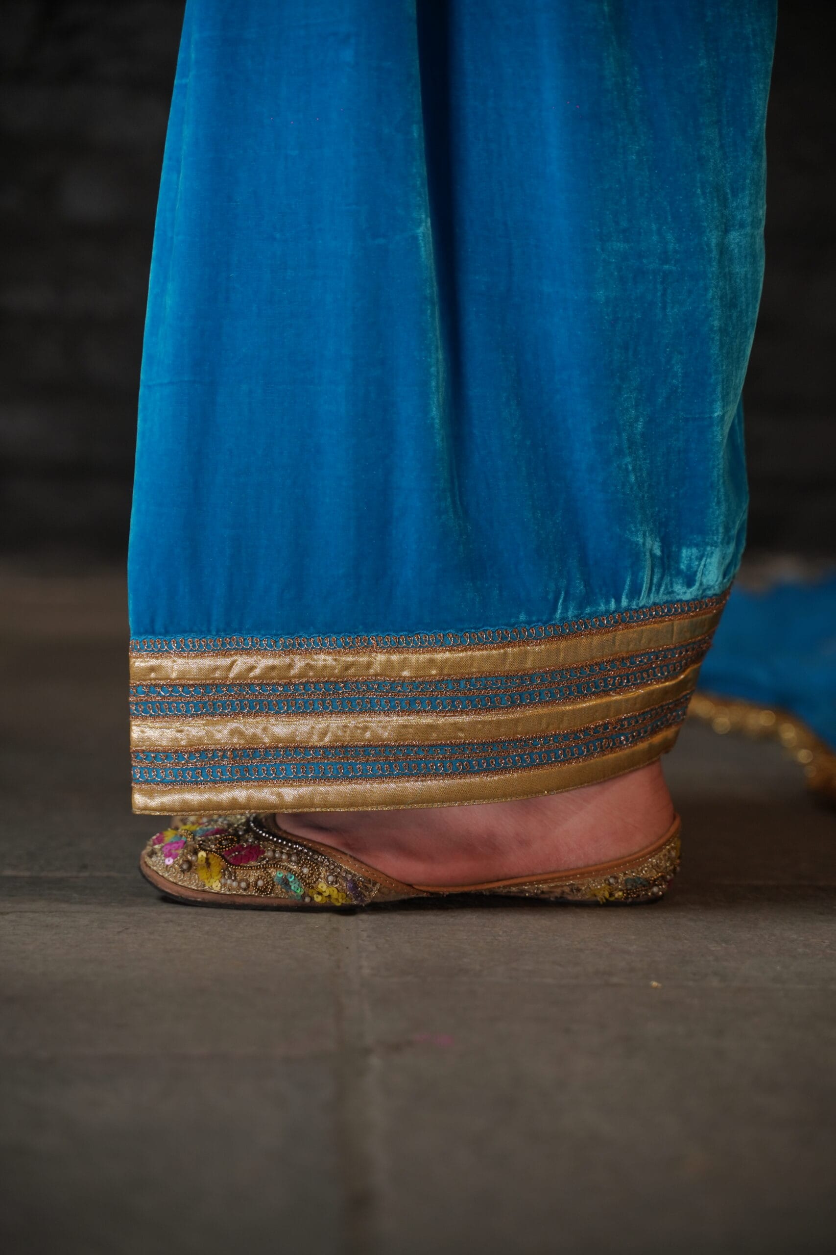 Aqua Blue Tilla Embroidered Round Pheran Farshi Salwar Organza Dupatta