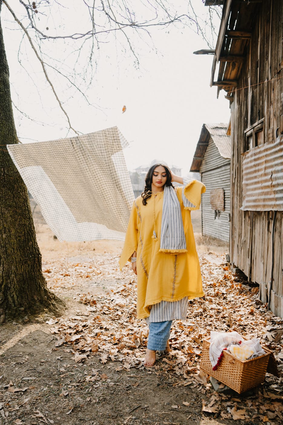Yellow Pheran Check Inner Farshi Salwar Striped Dupatta
