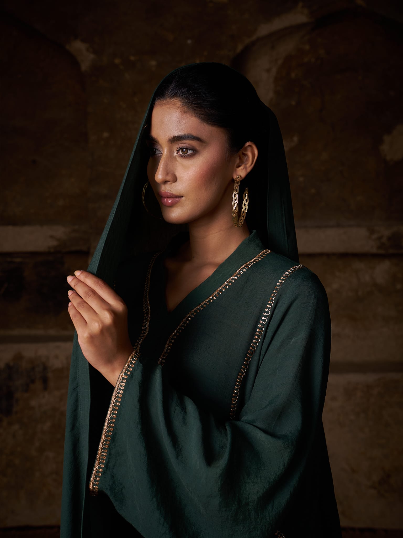 Green Tilla Embroidered Round Kurta Palazzo Linen Crepe Dupatta
