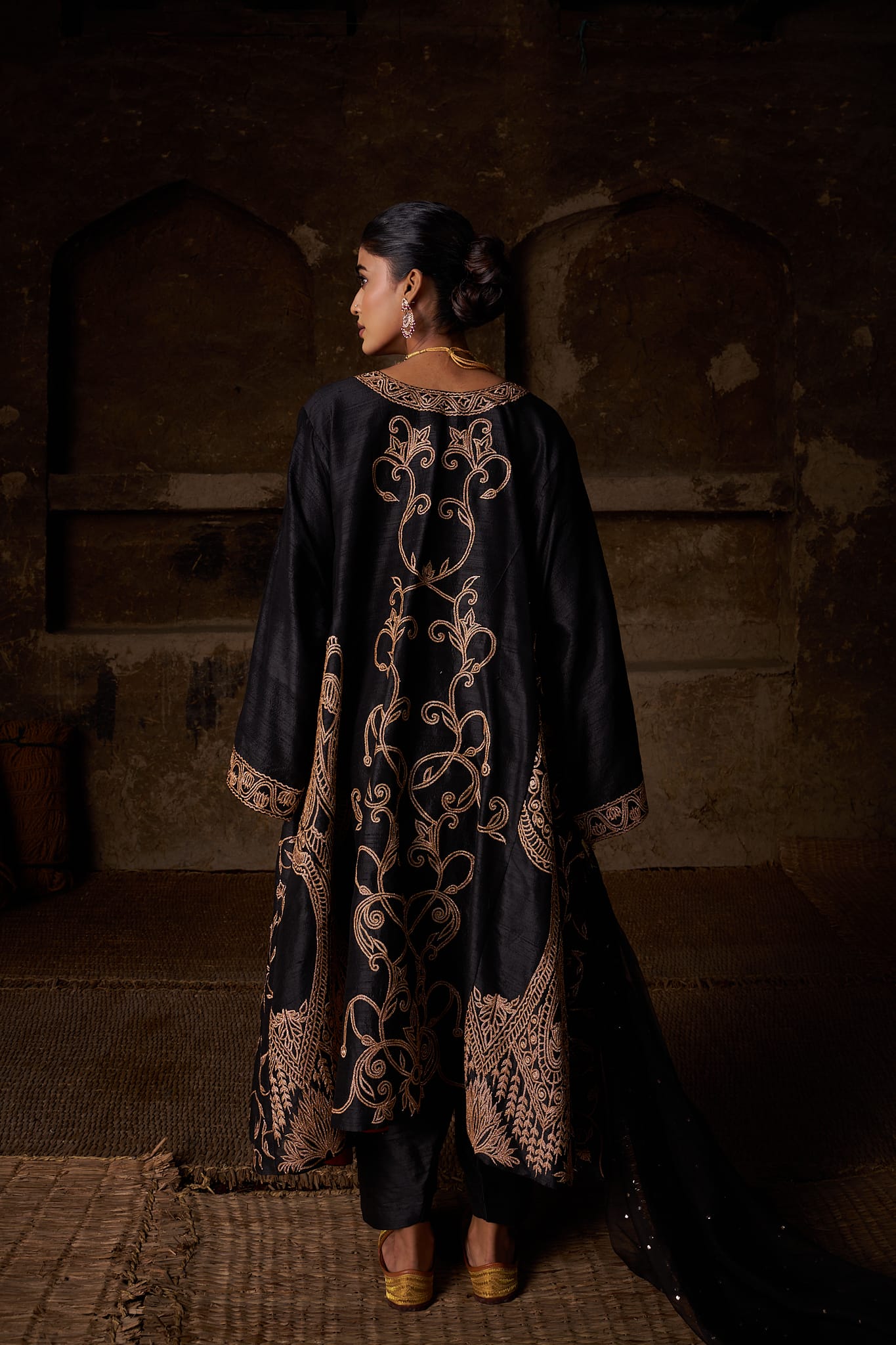 Black Raw Silk Kalidar Pheran Salwar Organza Mukaish Dupatta