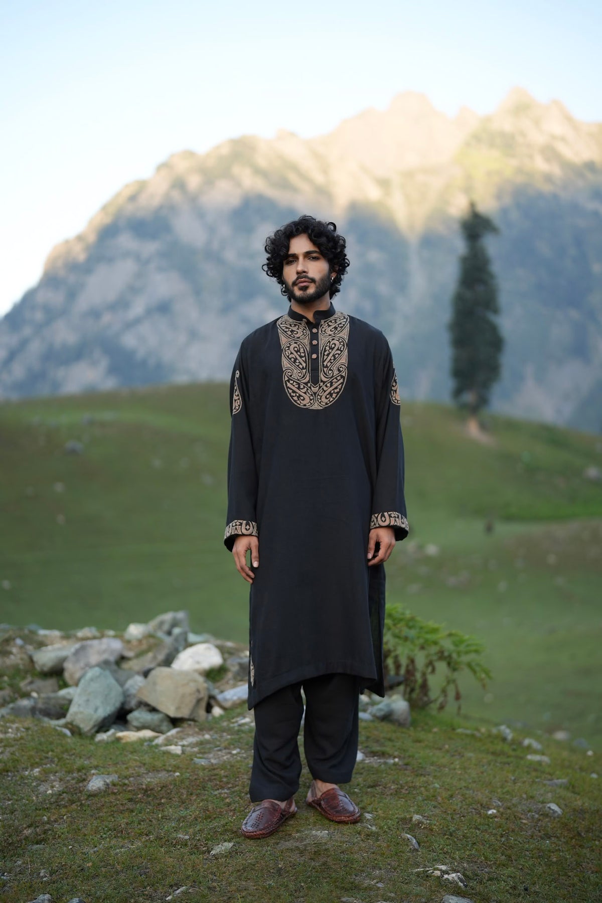 Black Antique Colour Tilla Embroidered Kurta Salwar