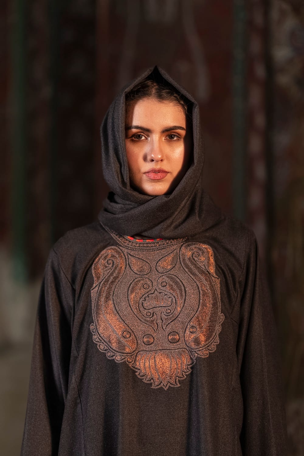 Piscean Pair Ash:Grey Wool Tilla Embroidered Pheran Salwar Stole