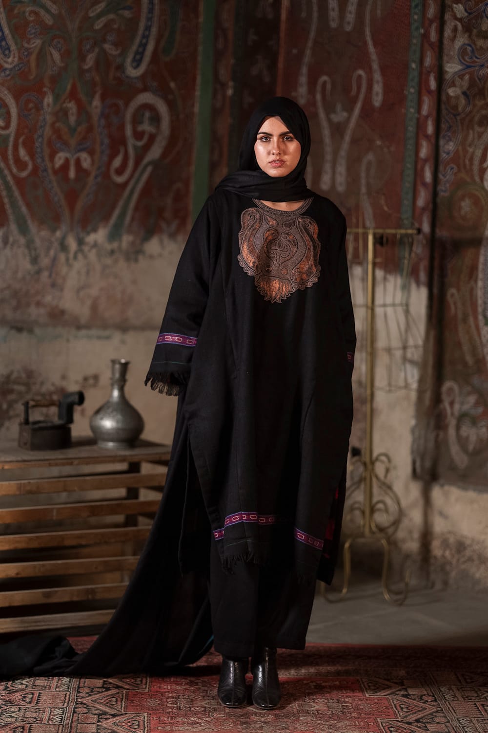 Black Tilla Embroidered Pheran Pants Stole