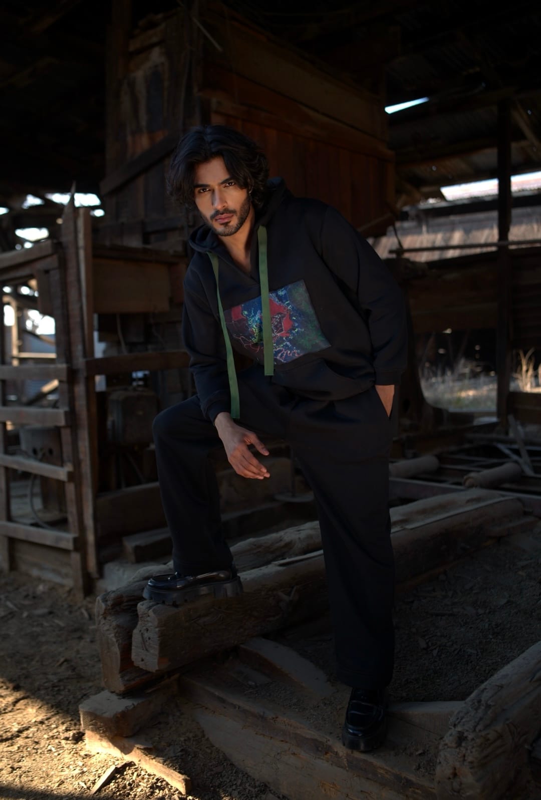 Srinagar Graphic Printed Black Hoodie And Pants