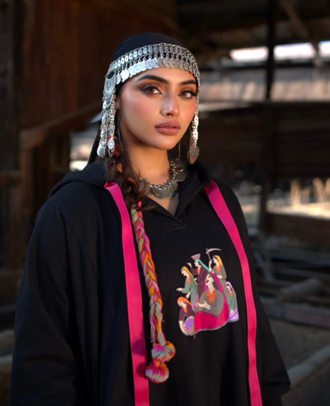 Kong Posh   Graphic Printed Black Pheran And Pants