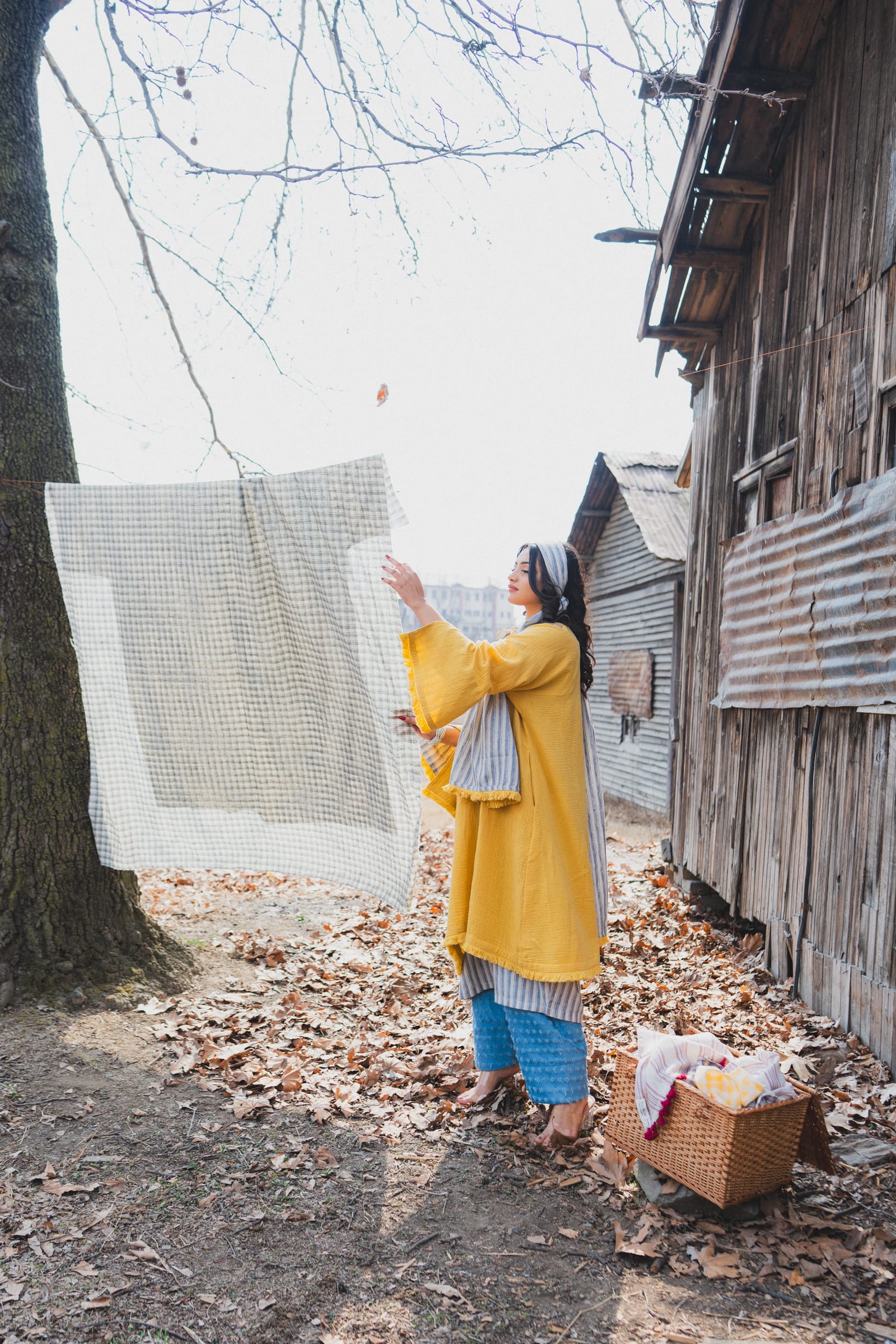 Yellow Pheran Check Inner Farshi Salwar Striped Dupatta