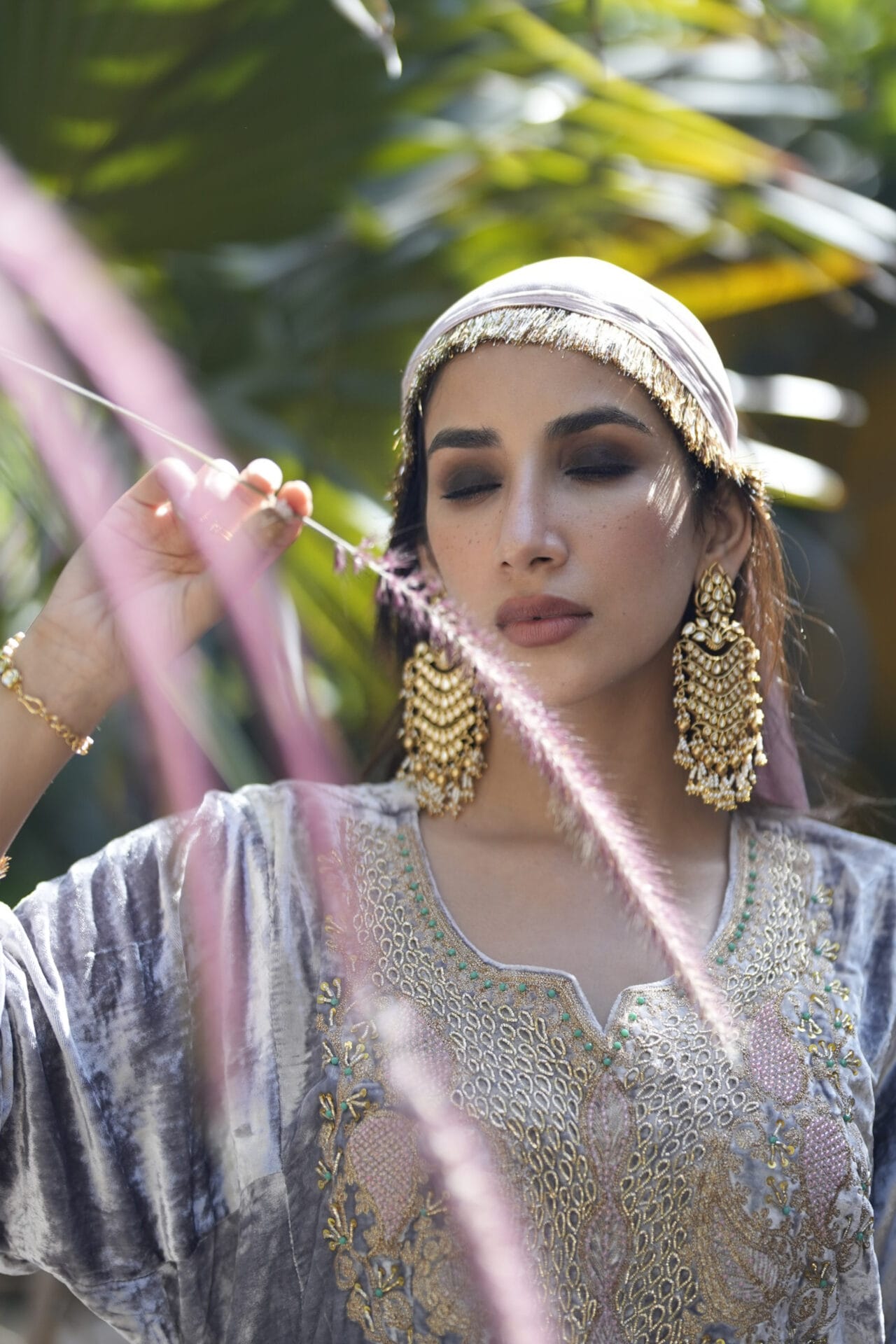 Grey Hand Embroidered Pheran Salwar Organza Dupatta