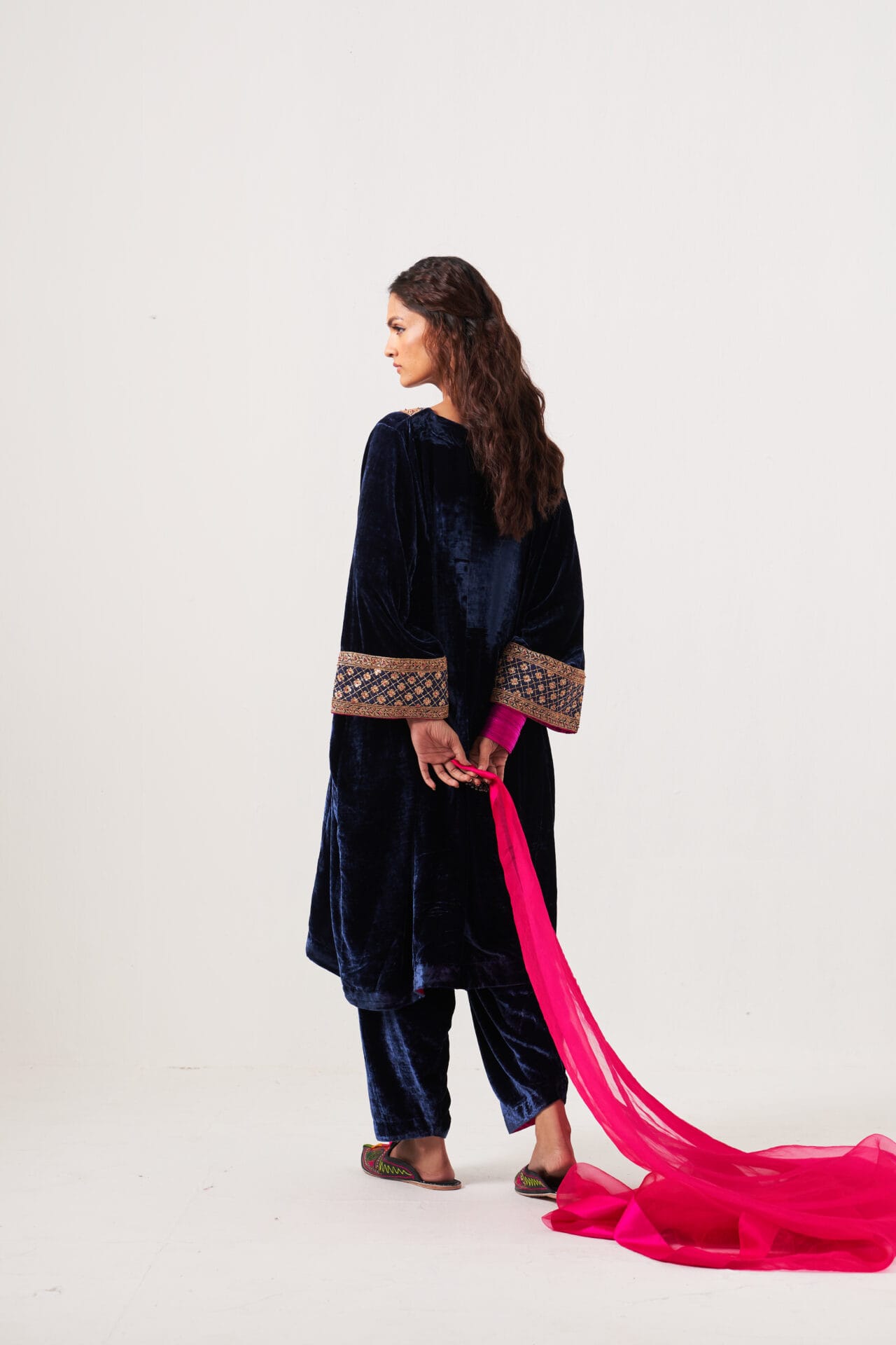 Blue Tilla Embroidered Round Pheran Salwar Organza Dupatta