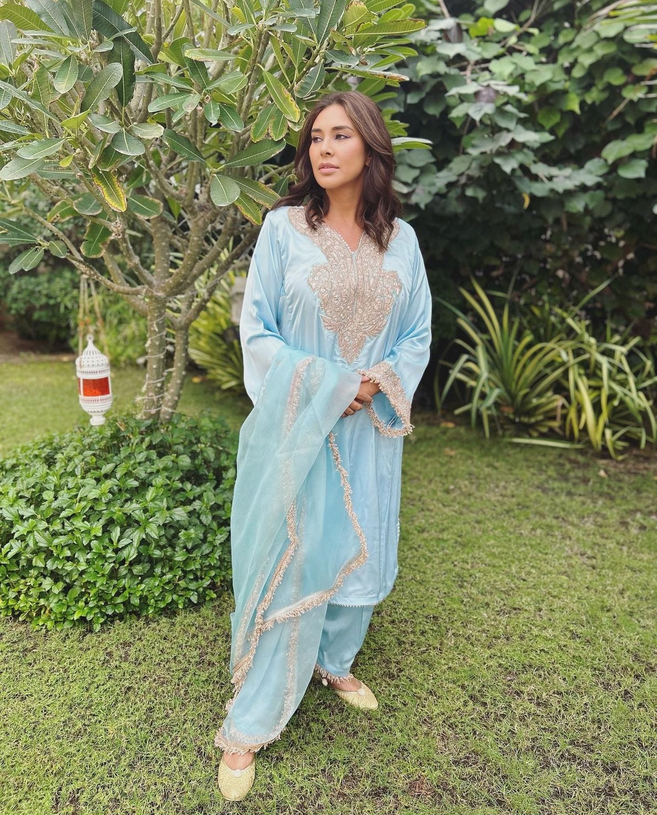 Lisa Ray in Powder Blue Tilla Embroidered Pheran Salwar Organza Dupatta