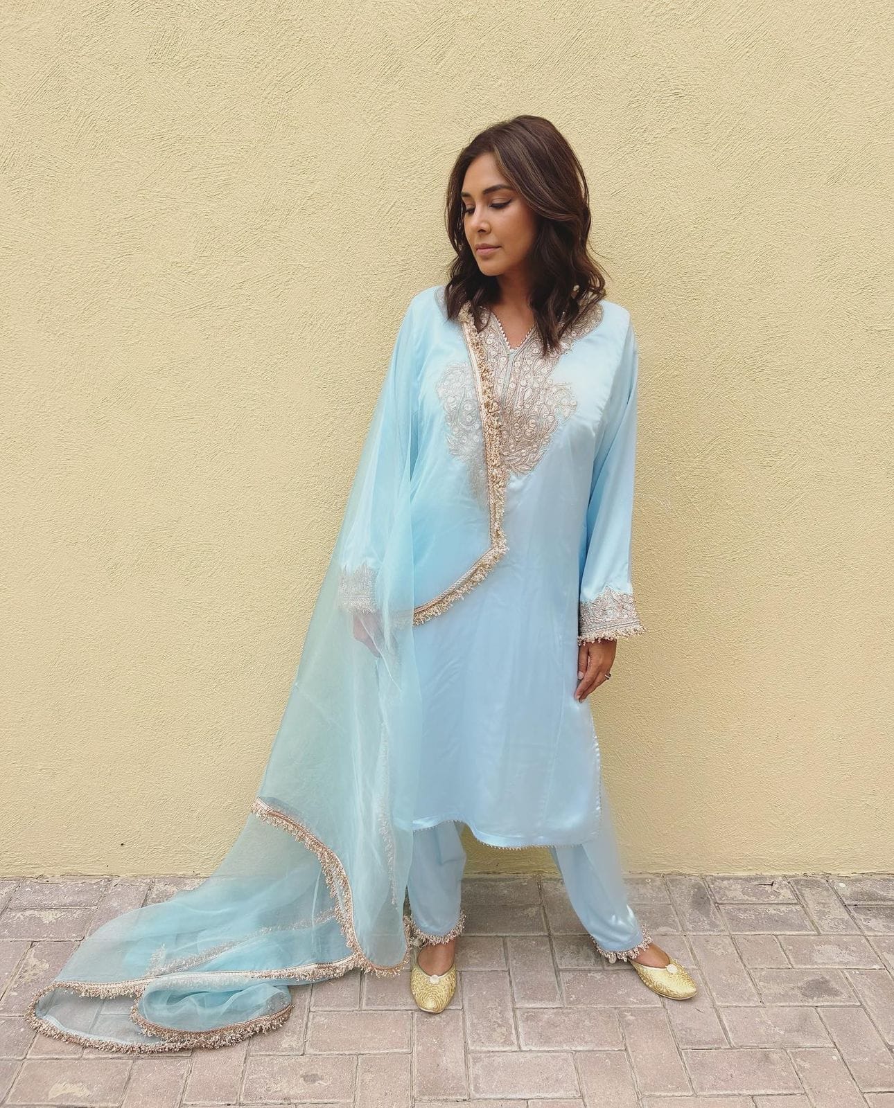 Lisa Ray in Powder Blue Tilla Embroidered Pheran Salwar Organza Dupatta