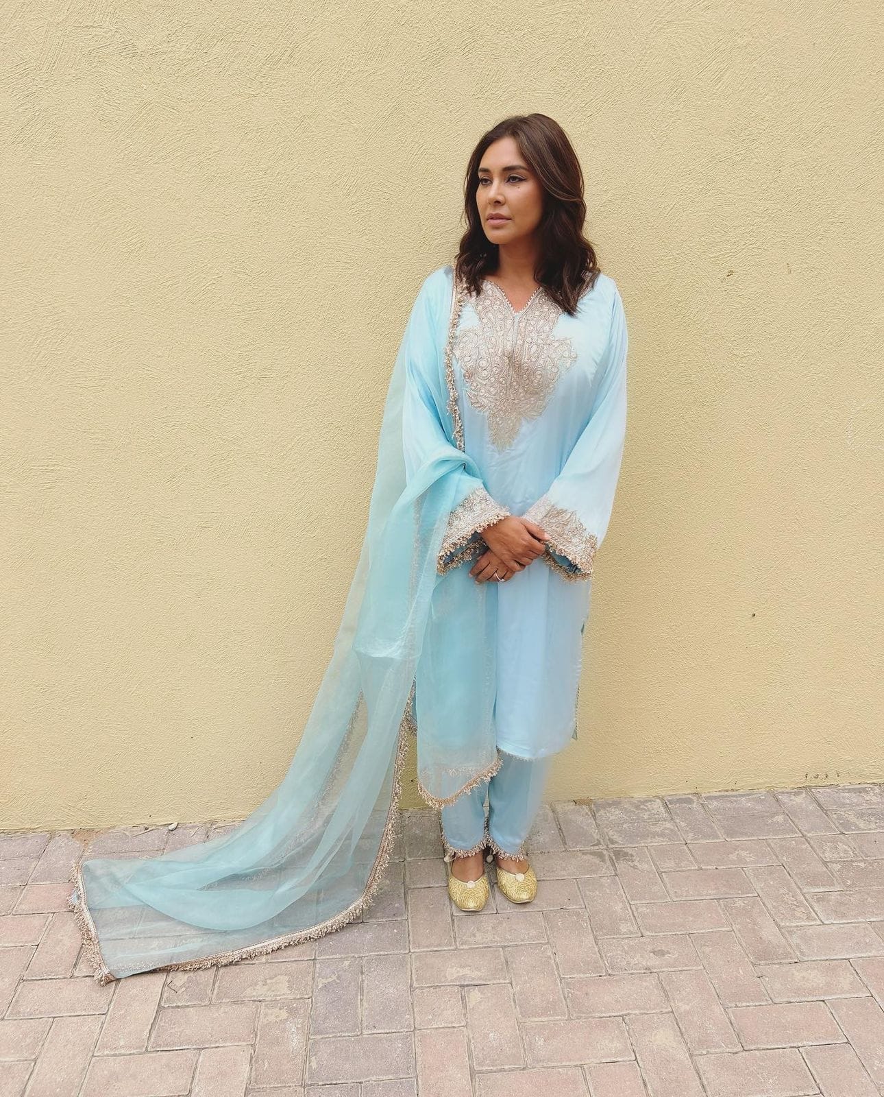 Lisa Ray in Powder Blue Tilla Embroidered Pheran Salwar Organza Dupatta