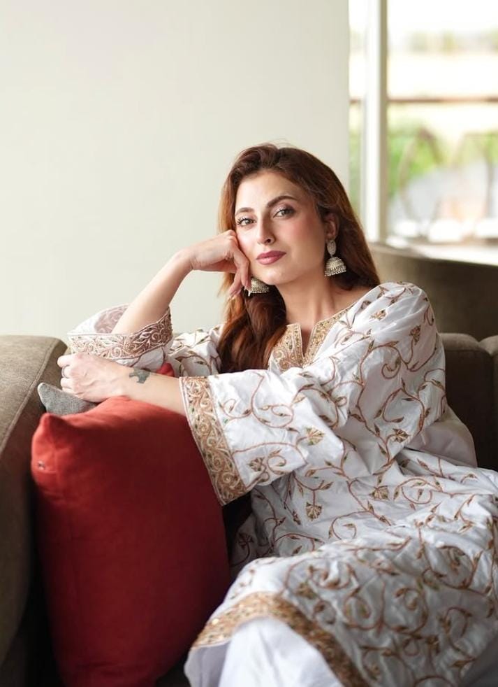 Farrhana Bhat in White Tilla Embroidered Pheran Salwar Organza Dupatta