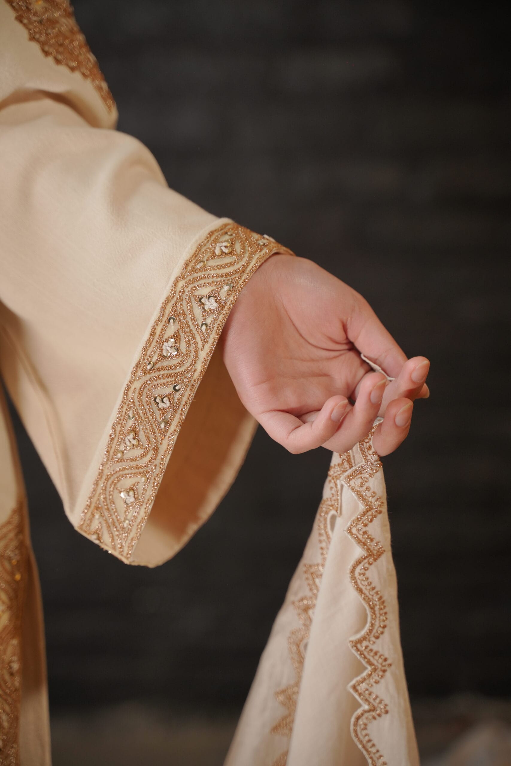 Ivory Tilla and Hand Embroidered Kameez Pants Dupatta - Image 7