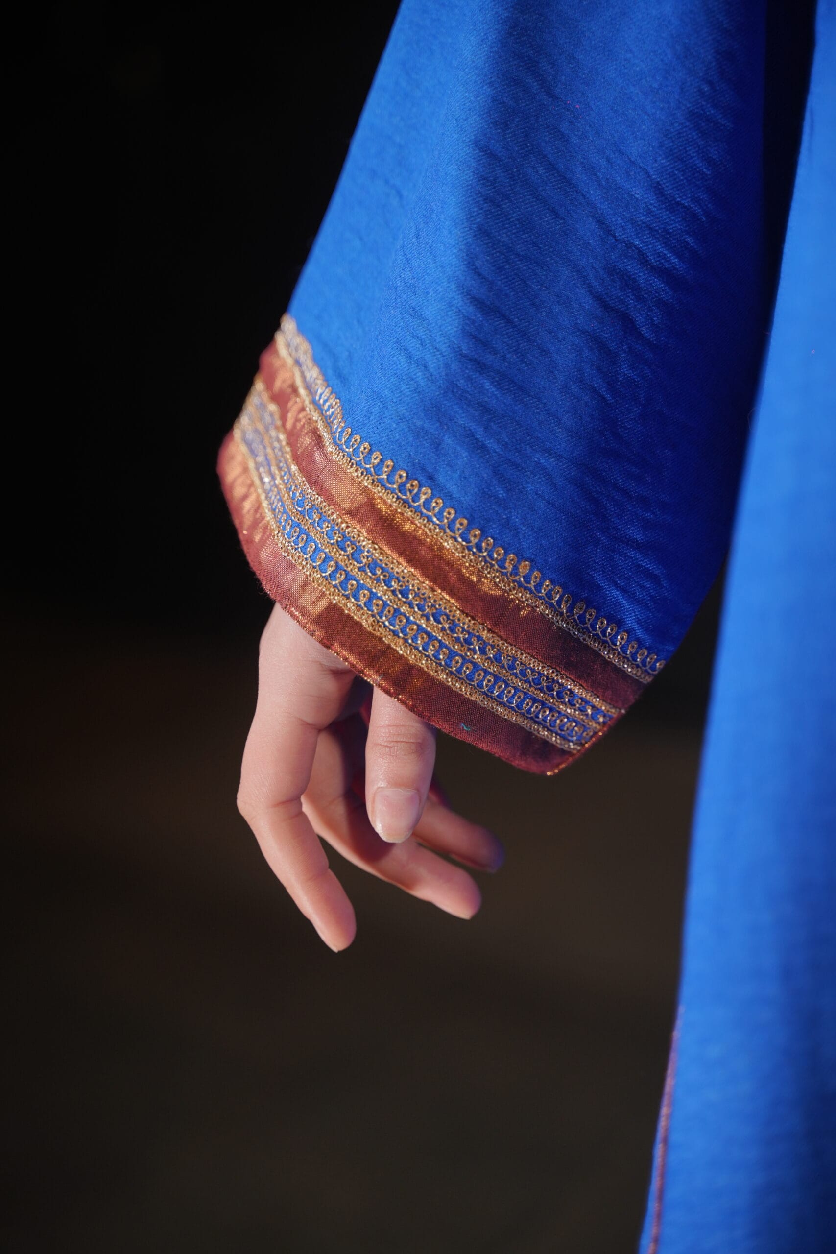 Blue and Rust Tilla Embroidered Round Pheran Farshi Salwar Dupatta - Image 7