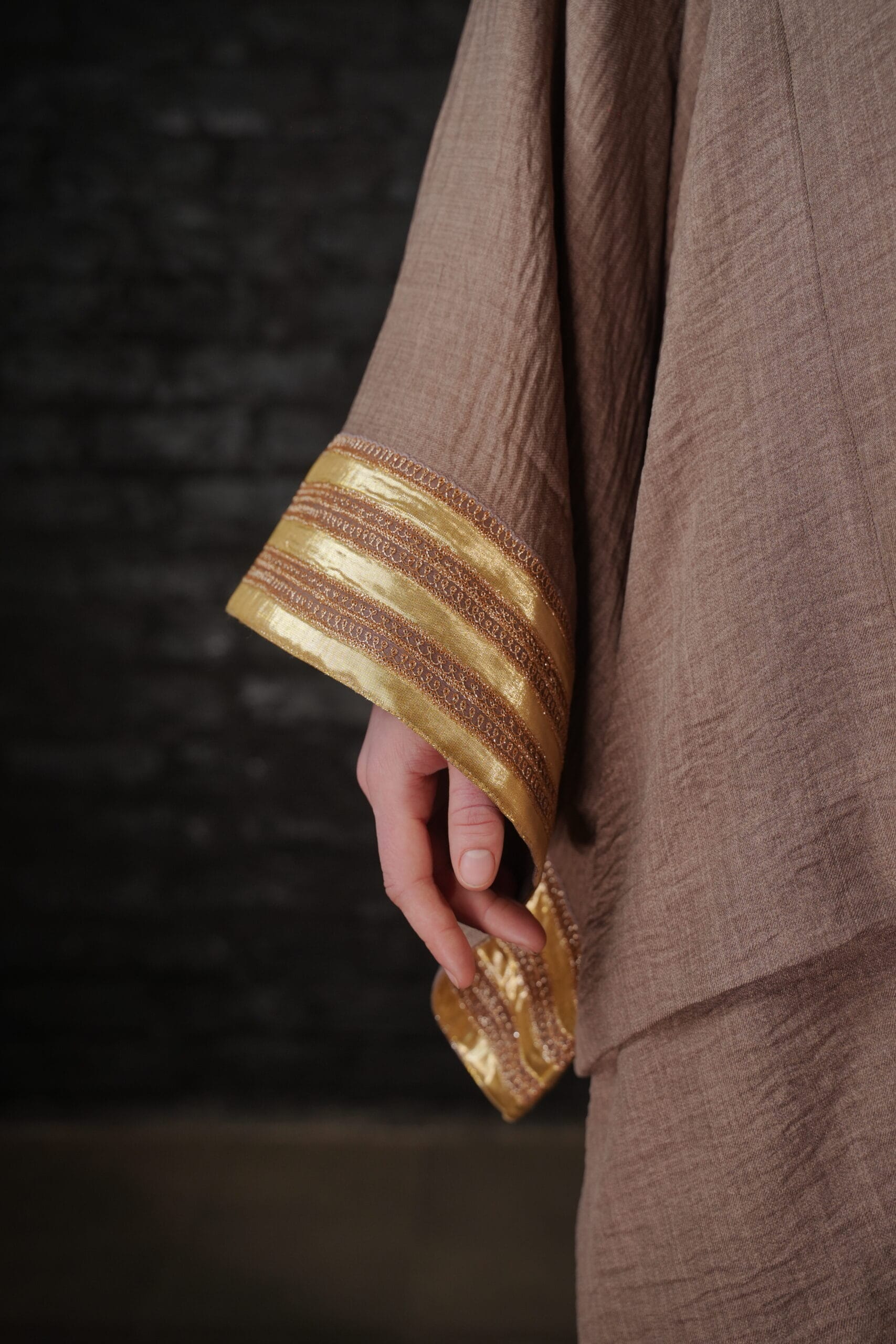 Beige Tilla Embroidered Round Pheran Farshi Salwar Dupatta - Image 7
